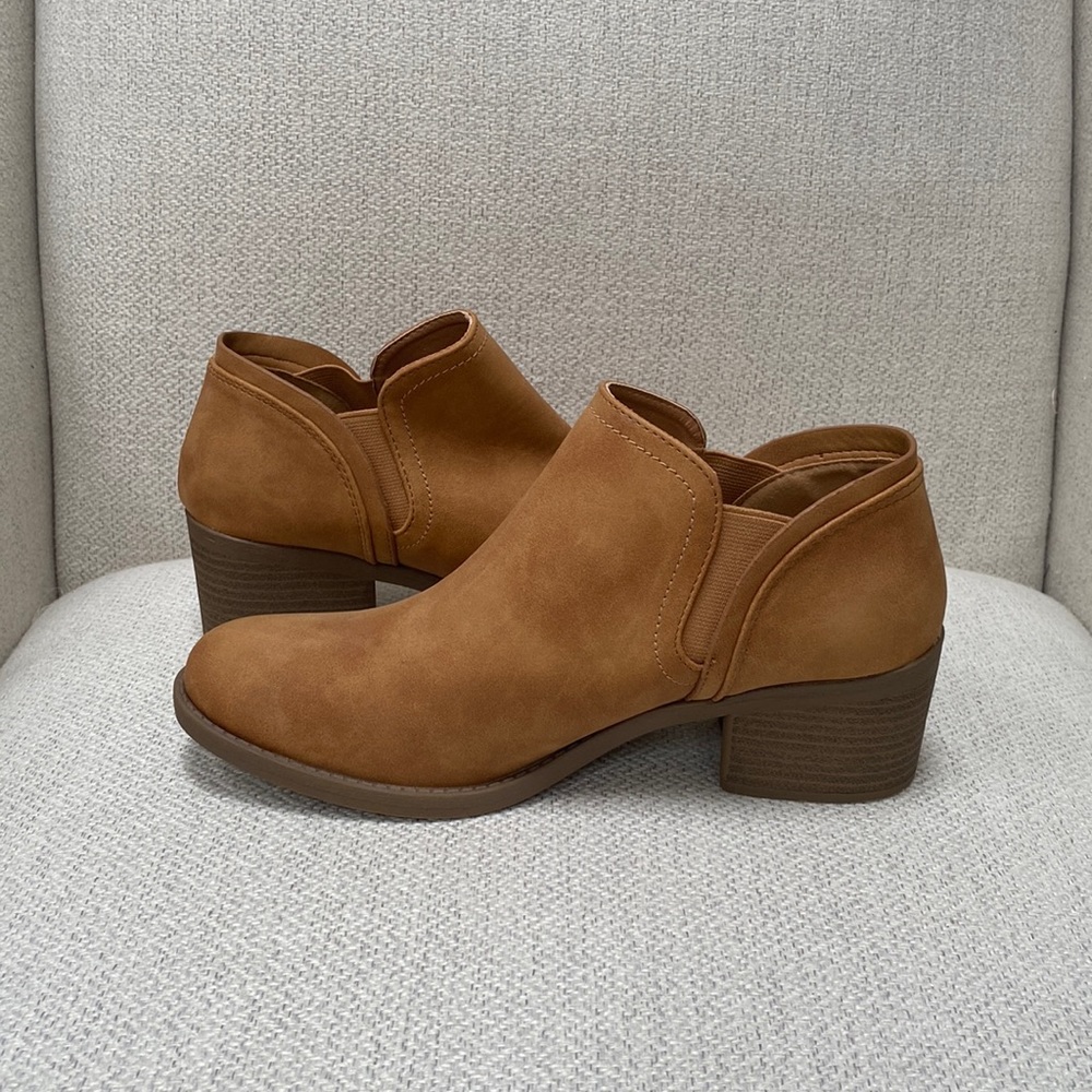 Qupid Brown Pull-on Boots